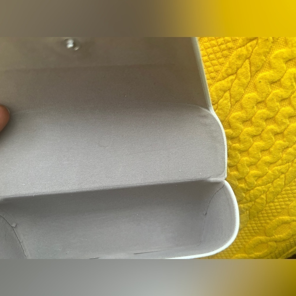 Michael Kors Glasses case - Picture 4 of 5